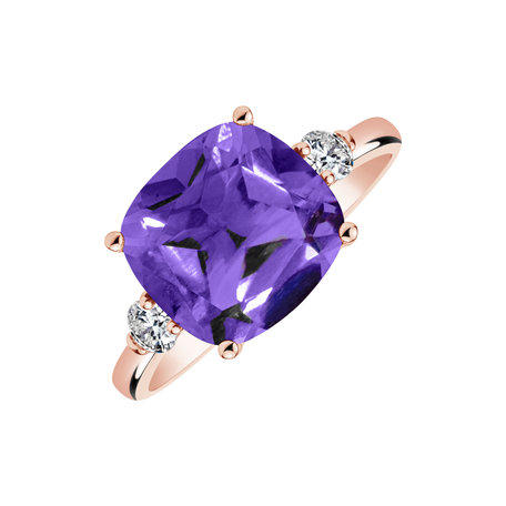 Diamond ring with Amethyst The Duchess