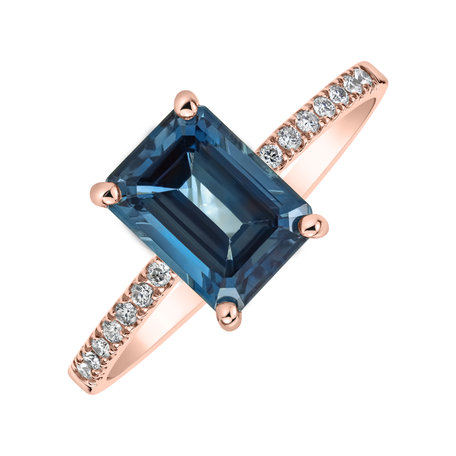 Diamond ring with Topaz Mireth