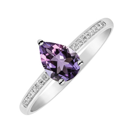 Diamond ring with Amethyst Teardrop
