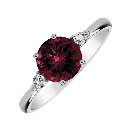 Diamond ring with Rhodolite Majestic Oasis