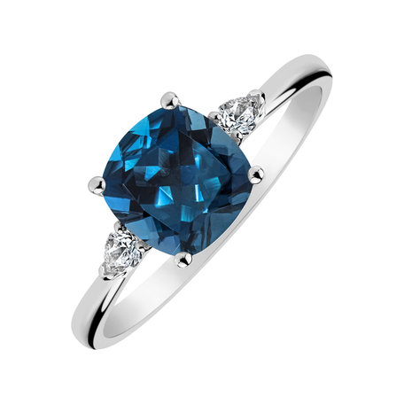 Diamond ring with Topaz Mirabel