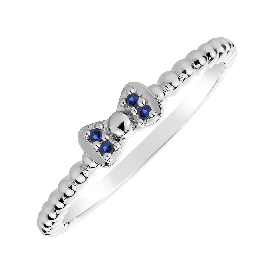 Ring with Sapphire Sapphire Story