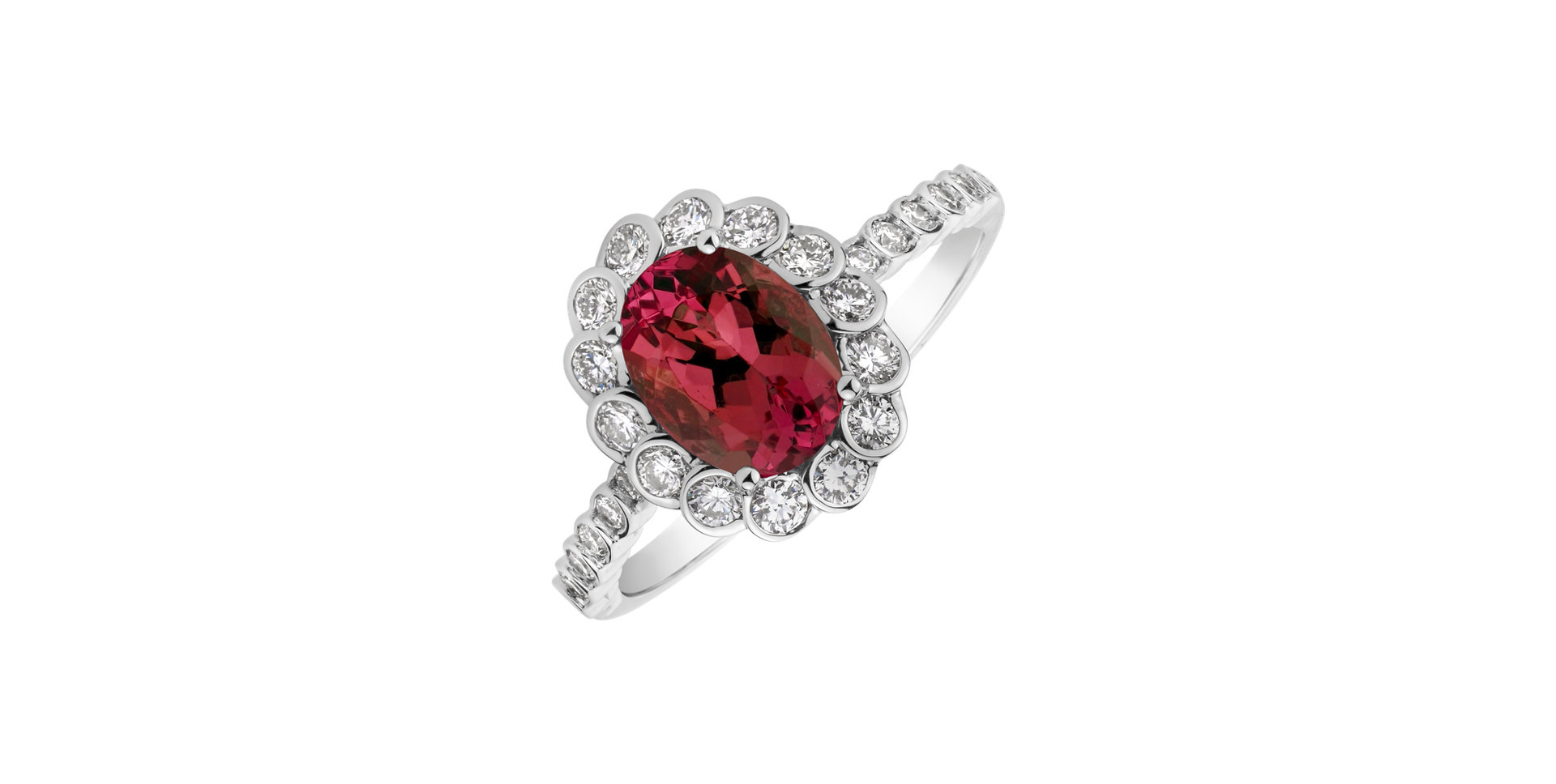 Diamond ring with Ruby Princess Glamour