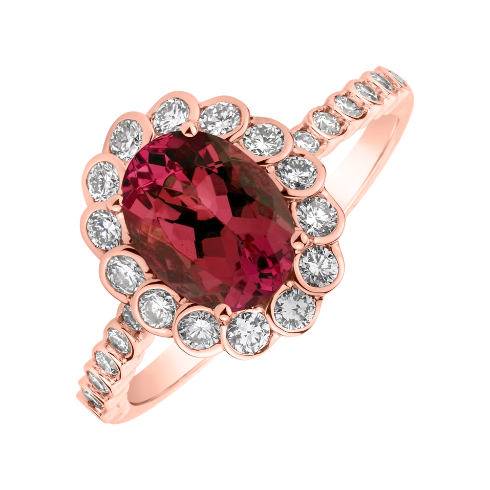 Diamond ring with Ruby Glamour Princess