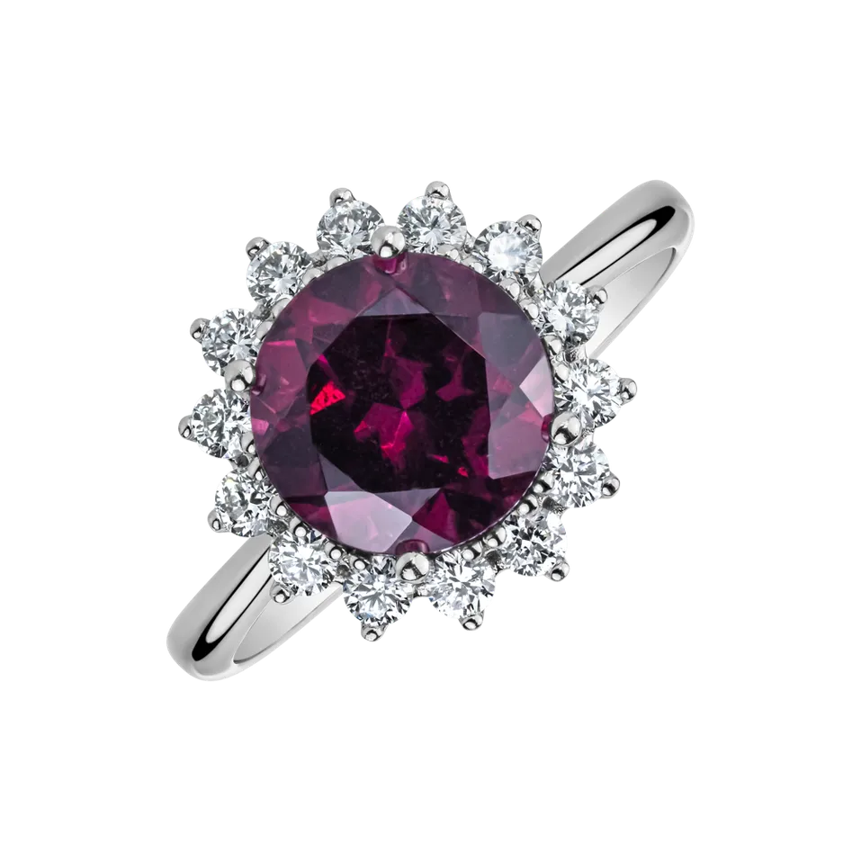 Diamond ring with Rhodolite Stellar Sun