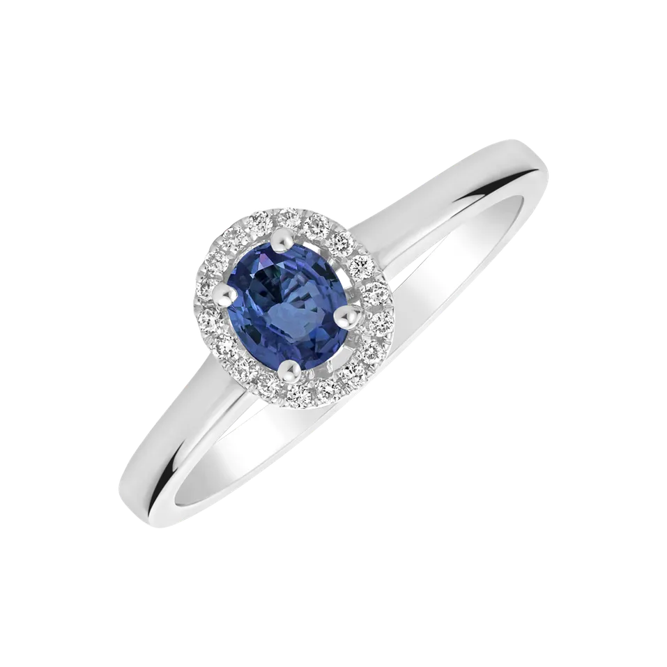 Diamond ring with Sapphire Madison