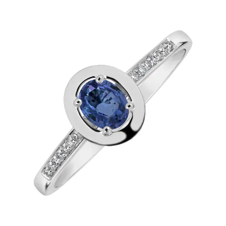 Diamond ring with Sapphire Sapphire Princess