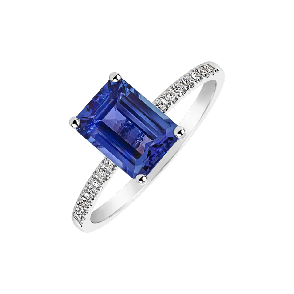 Diamond ring with Tanzanite Carlotta