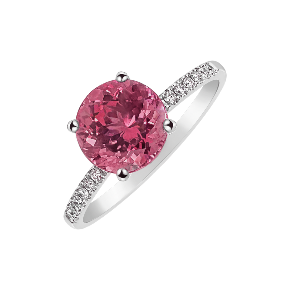 Diamond ring with Tourmaline Bethy