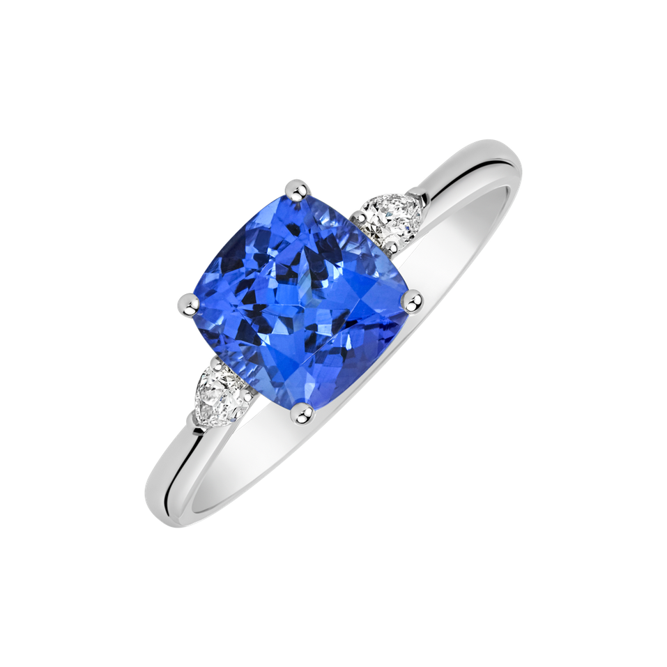 Diamond ring with Tanzanite Marigold