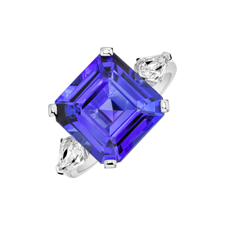 Diamond ring with Tanzanite Electric Blue