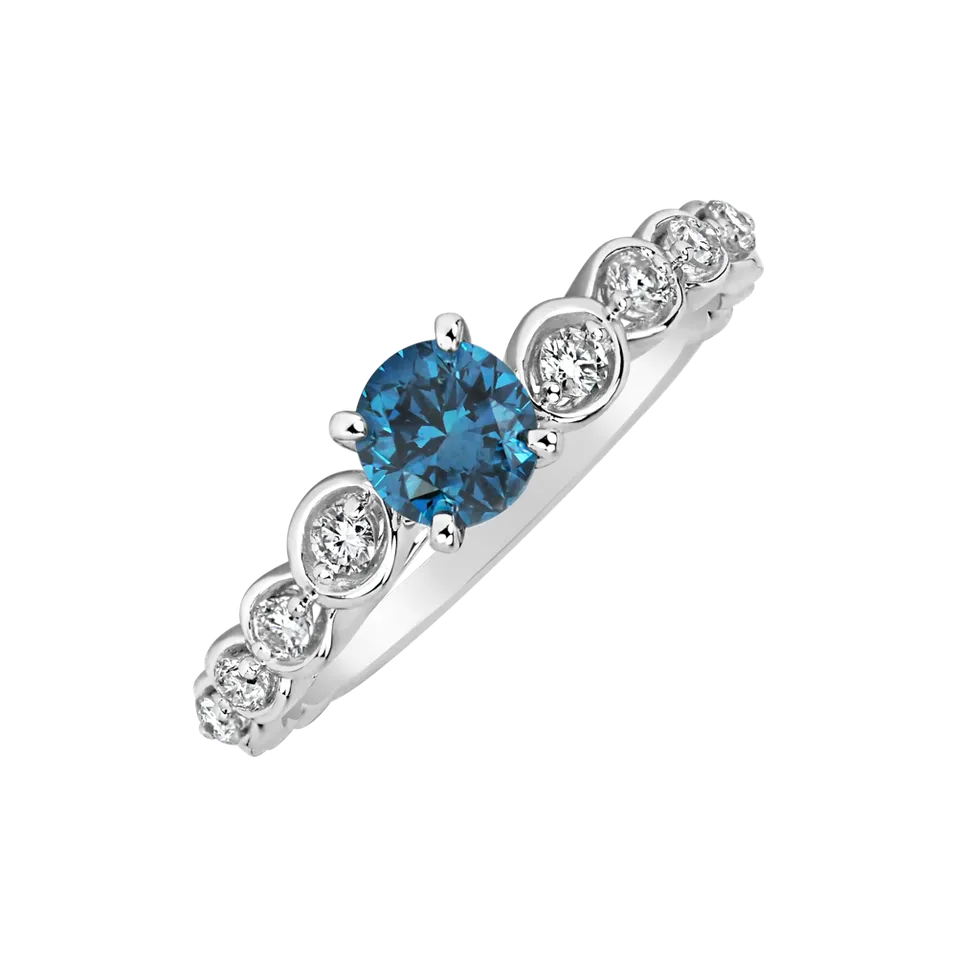 Ring with blue diamonds and white diamonds Regal Lie