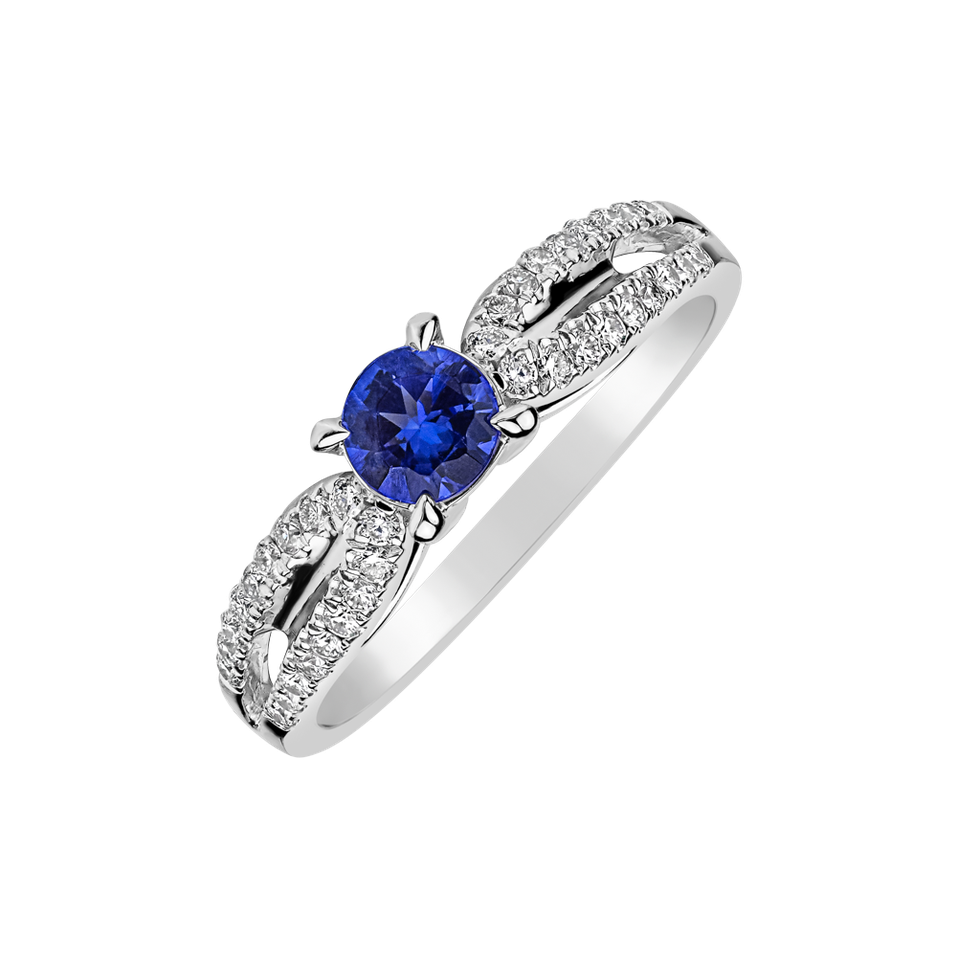 Diamond ring with Tanzanite Wade