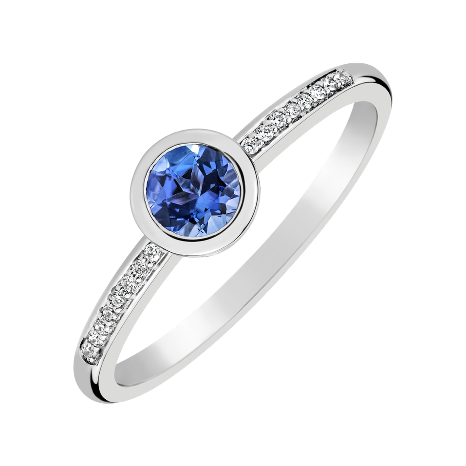 Diamond ring with Tanzanite Regal Sparkle