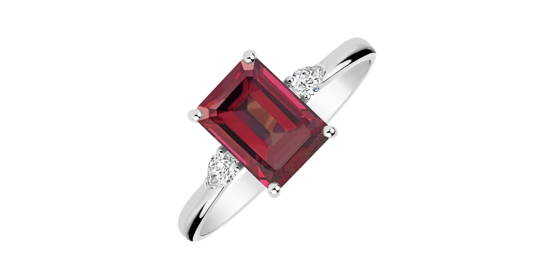Diamond ring with Rhodolite Royal Anne