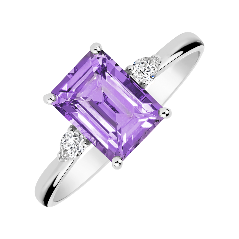 Diamond ring with Amethyst Royal Anne