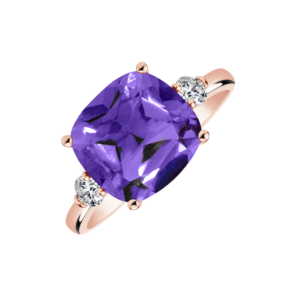 Diamond ring with Amethyst The Duchess