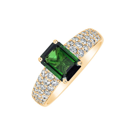 Diamond ring with Tourmaline Diamond Whisper