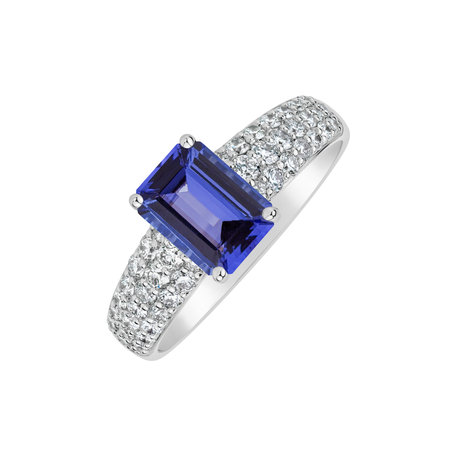 Diamond ring with Tanzanite Diamond Whisper