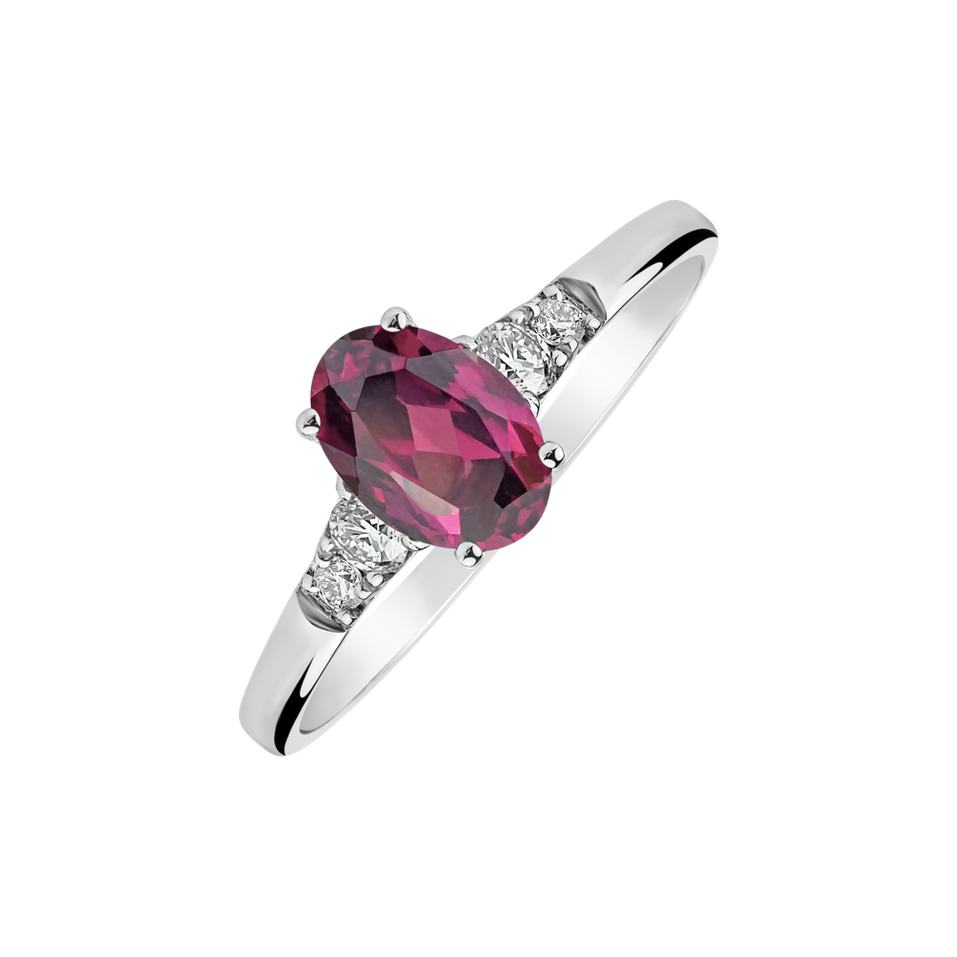 Diamond ring with Rhodolite Elysandria