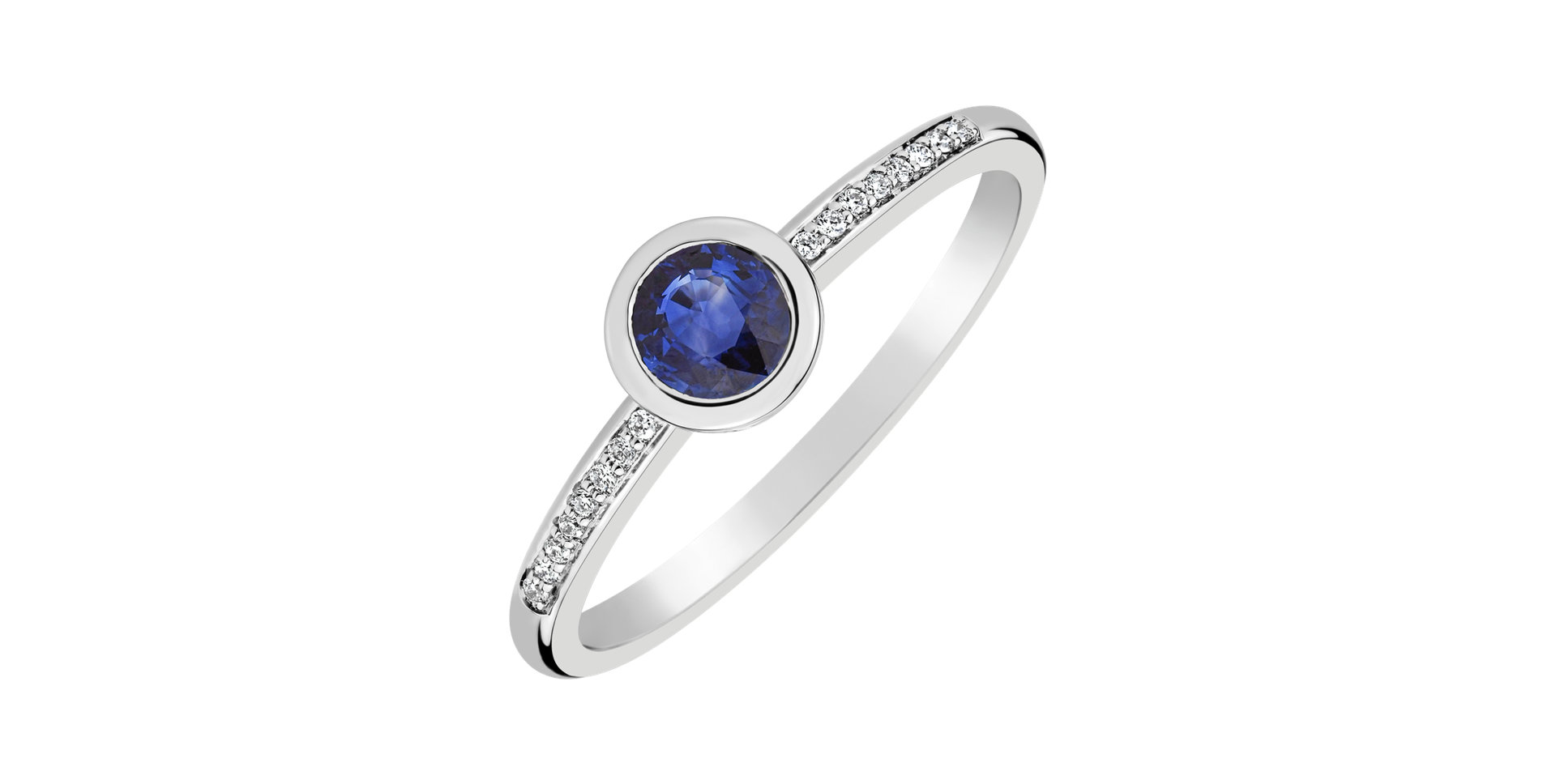 Diamond ring with Sapphire Regal Sparkle