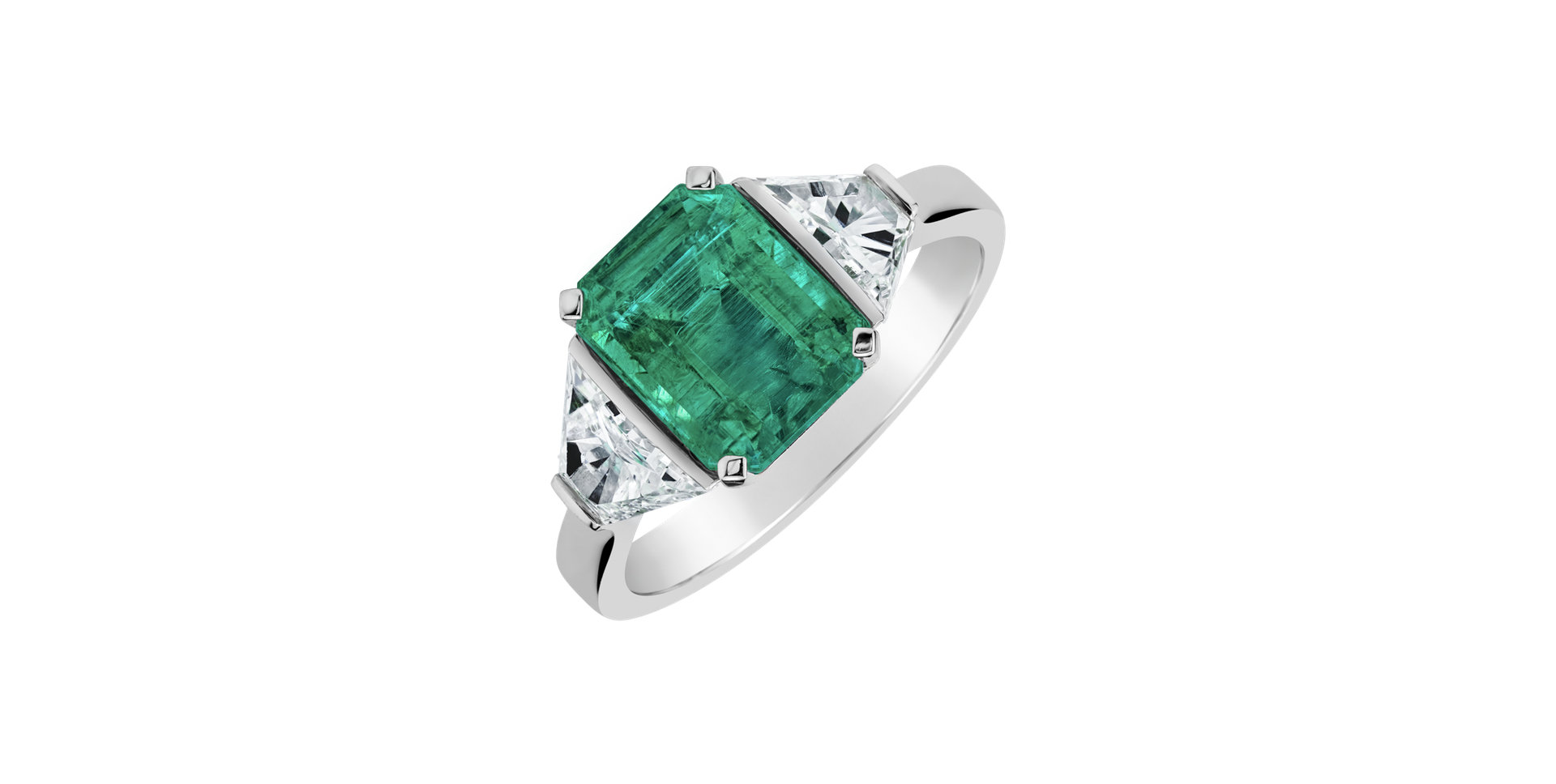 Diamond ring with Emerald Rainforest Tresure