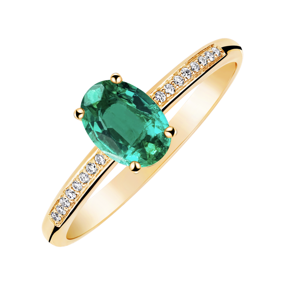 Diamond ring with Emerald Lauriene