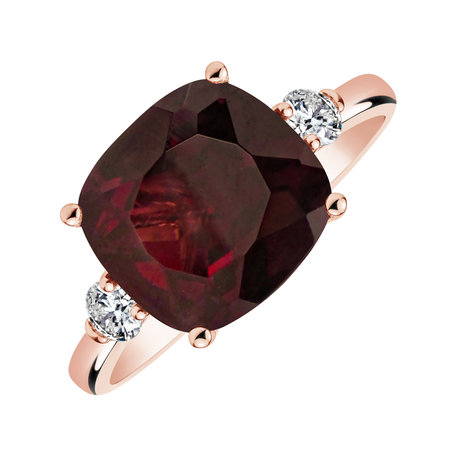 Diamond ring with Rhodolite The Countess