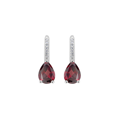 Diamond earrings with Rhodolite Lauriene