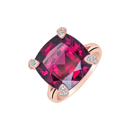 Diamond ring with Rhodolite Scarlet Mirage