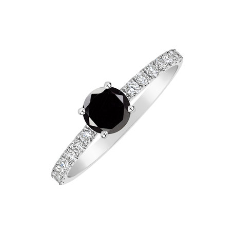 Diamond ring The Dark Queen