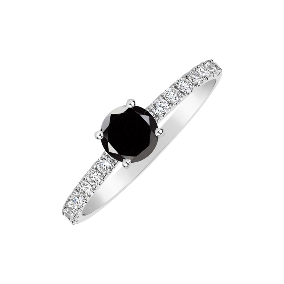 Diamond ring The Dark Queen