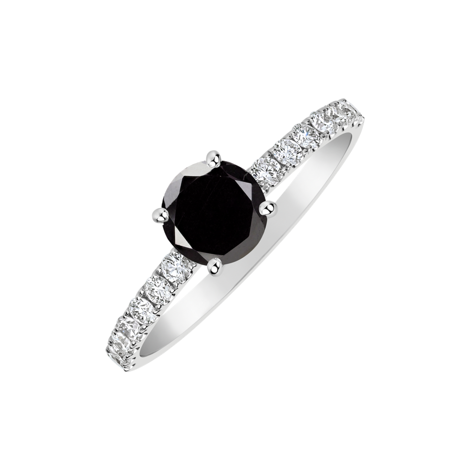 Diamond ring The Dark Queen