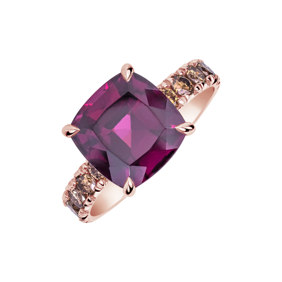 Diamond ring with Rhodolite Velvet Ember