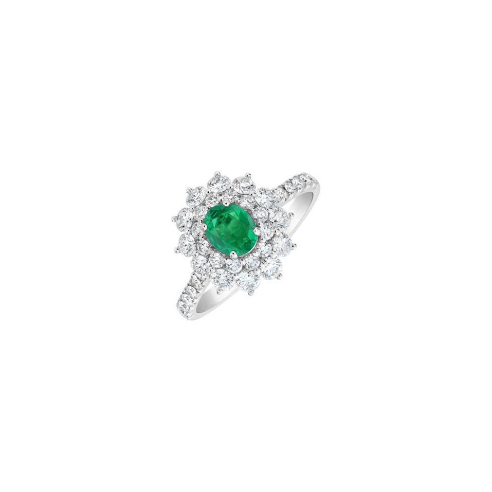 Diamond ring with Emerald Queen of Emerald
