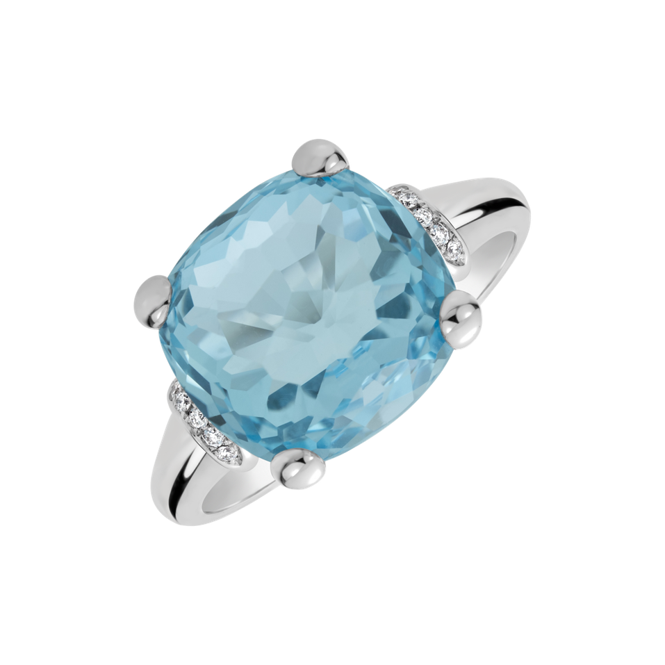 Diamond ring with Topaz The Light