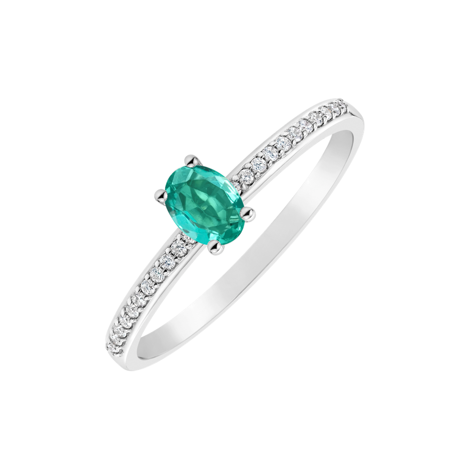 Diamond ring with Emerald Meliora