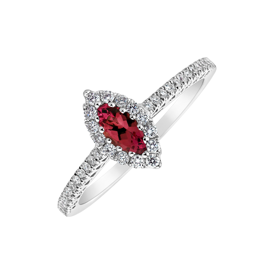 Diamond ring with Ruby Aarliss