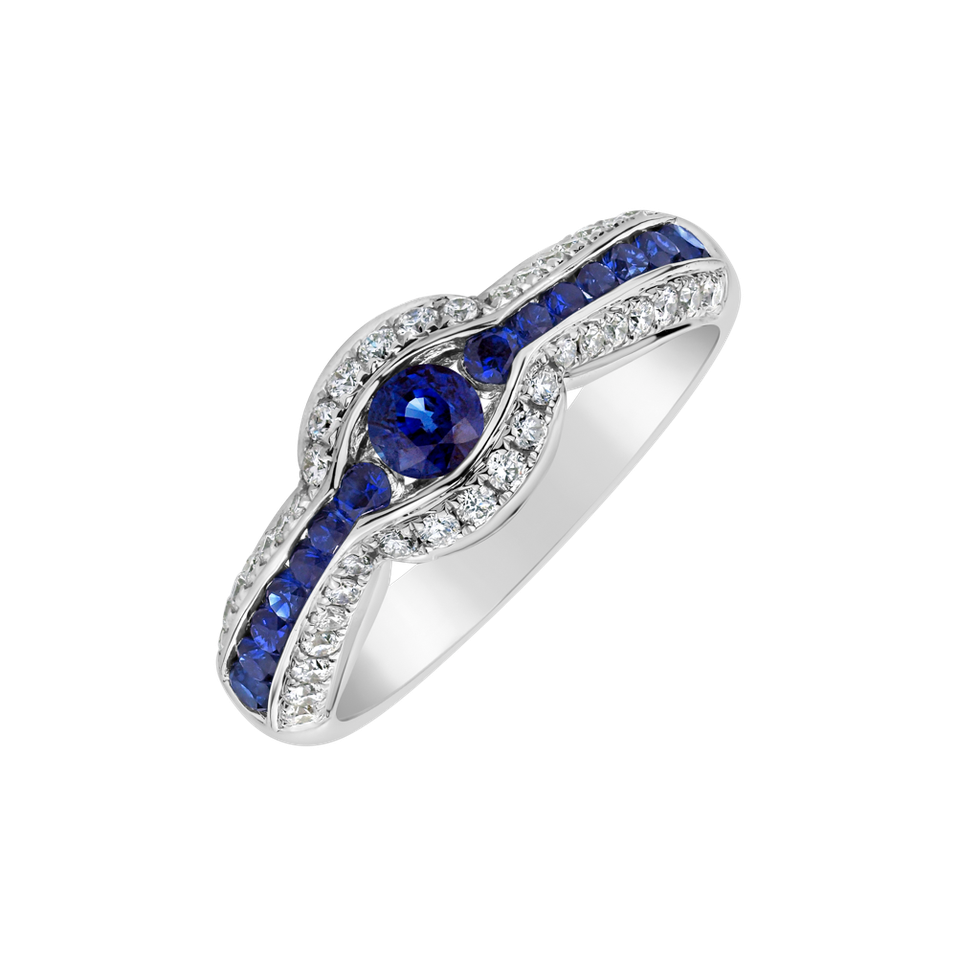 Diamond ring with Sapphire Fiore