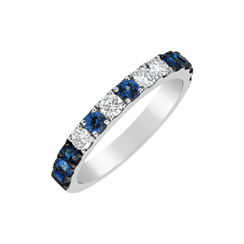 Diamond ring with Sapphires Indigo Haze