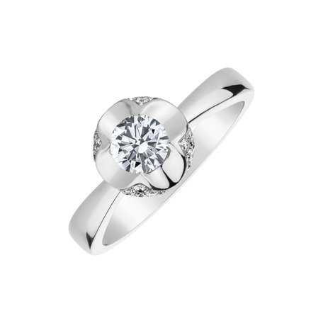 Diamond ring Dedicated to Luxury
