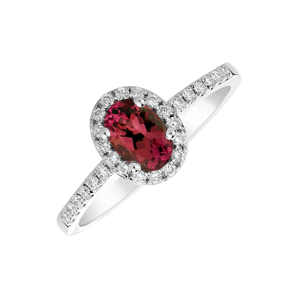 Diamond ring with Ruby Sintharia