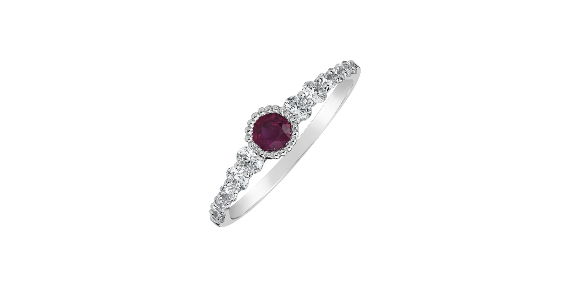 Diamond ring with Ruby Isilme