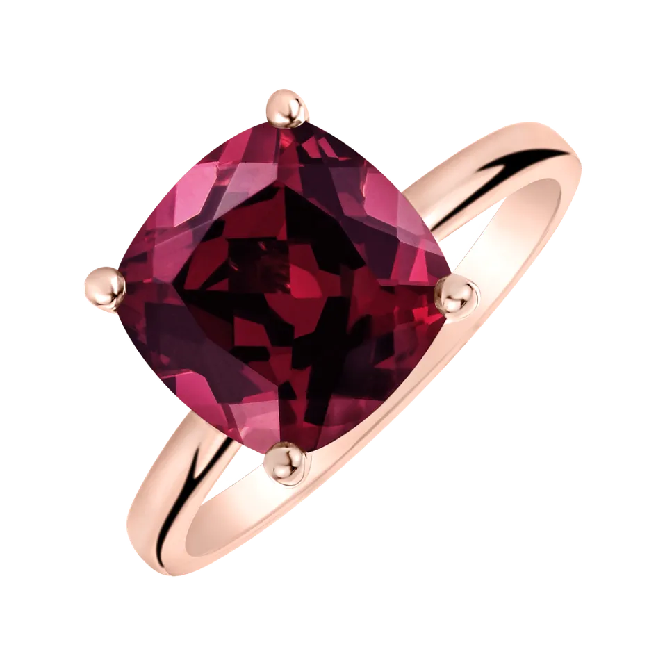 Ring with Rhodolite Bonbon