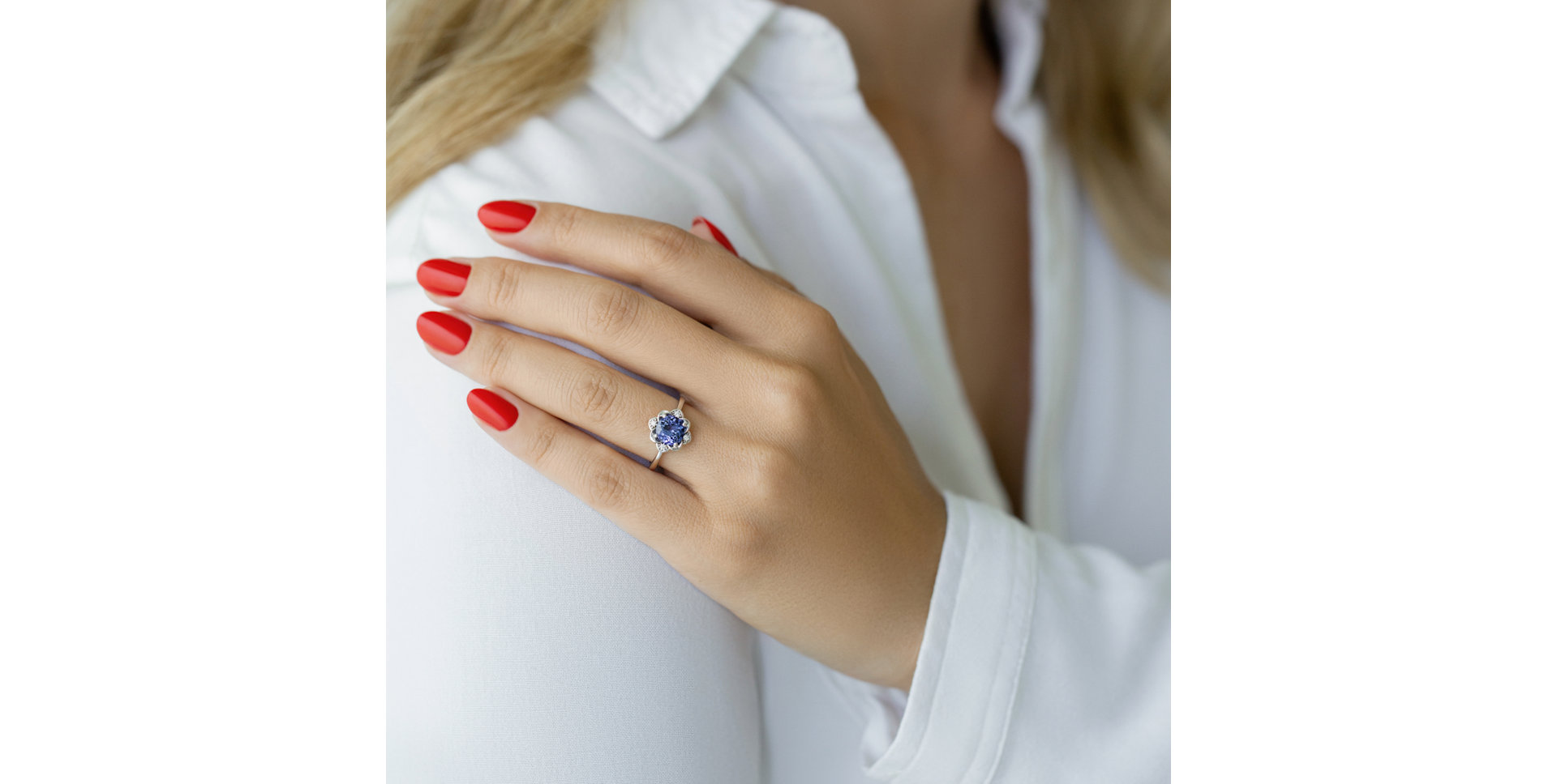 Diamond ring with Tanzanite Galaxy Flower