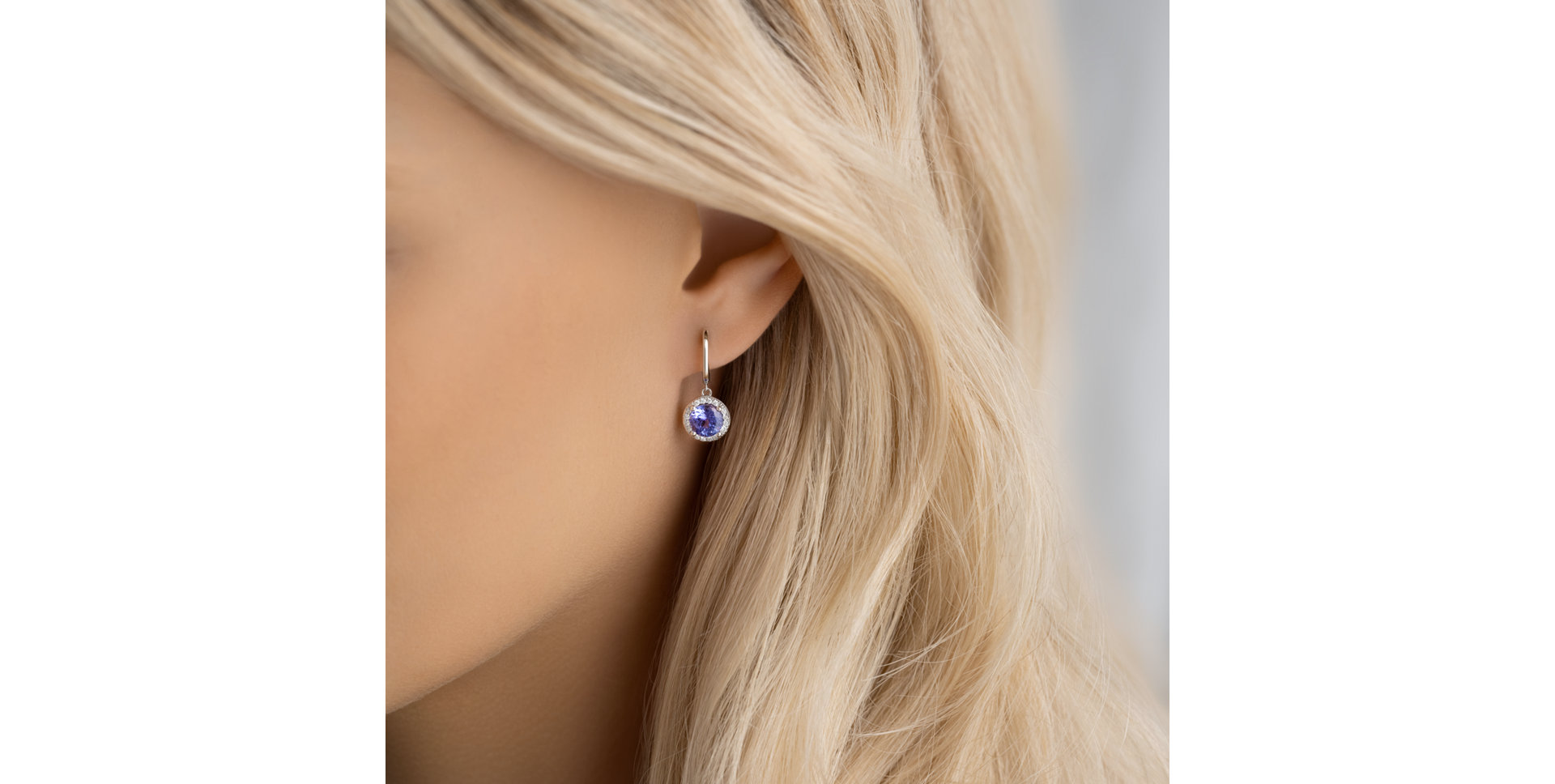 Diamond earrings with Tanzanite Lovely Diana