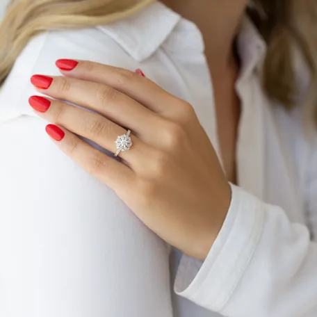 Diamond ring Maryam