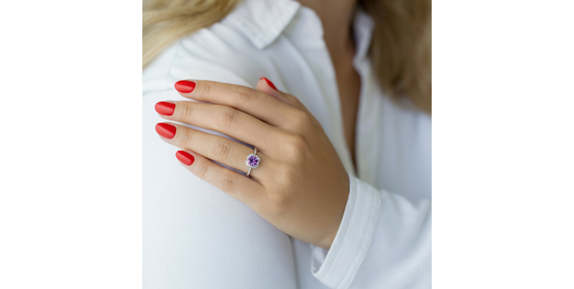 Diamond ring with Amethyst Flower Parade