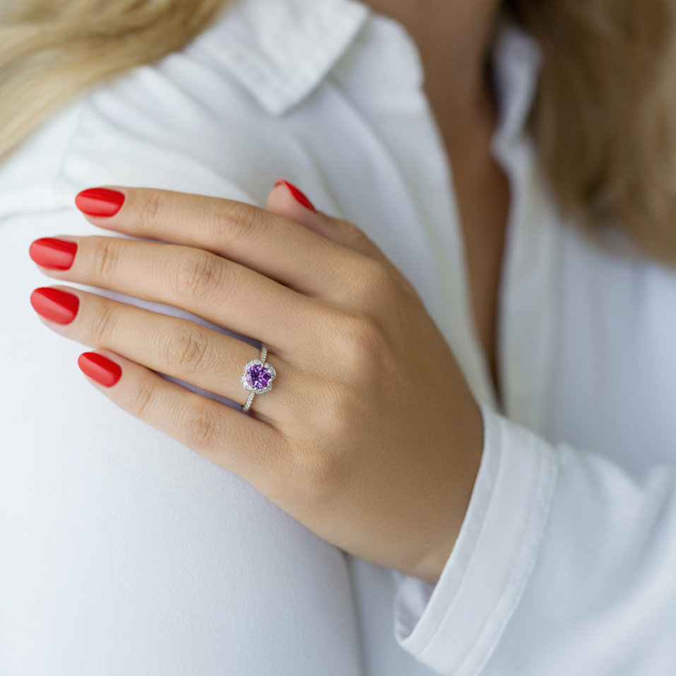 Diamond ring with Amethyst Flower Parade