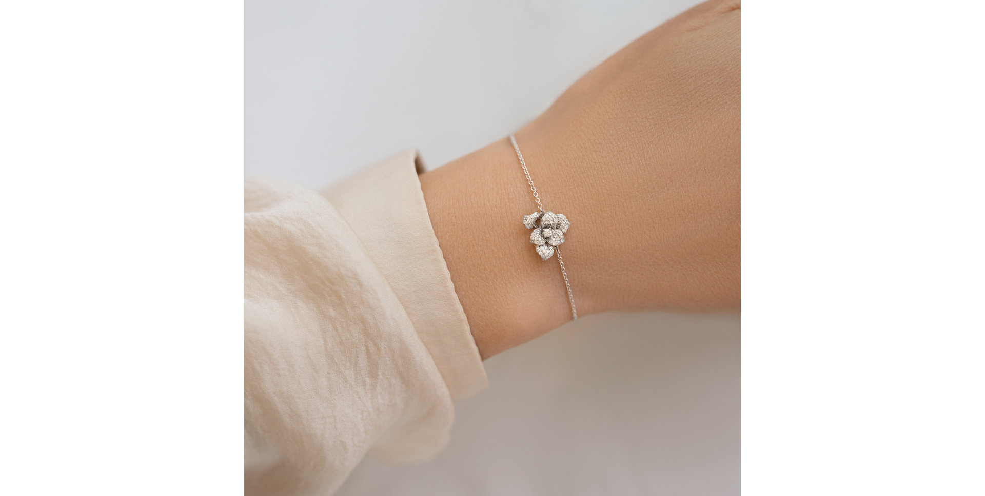 Bracelet with diamonds Flower Empress